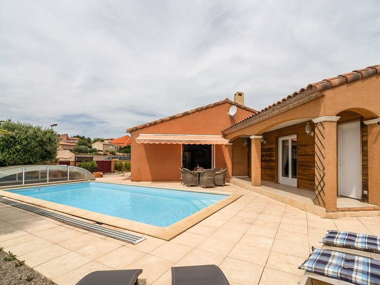 Quaint Villa In Aigues-vives With Private Pool
