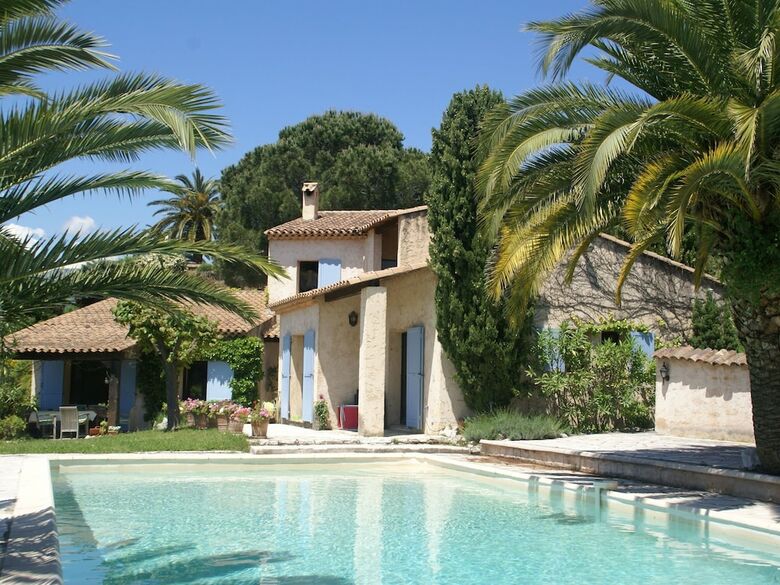 Charming Villa In Vence With Swimming Pool