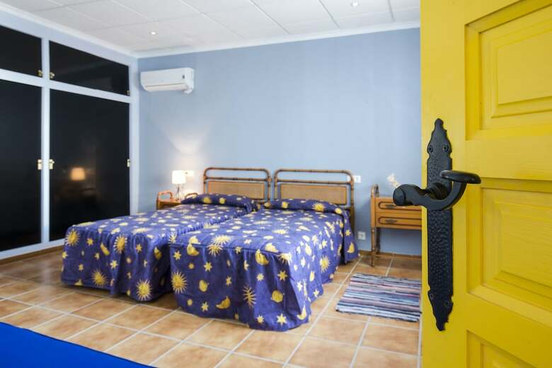 Impeccable 6-bed Villa