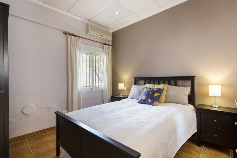 Impeccable 6-bed Villa