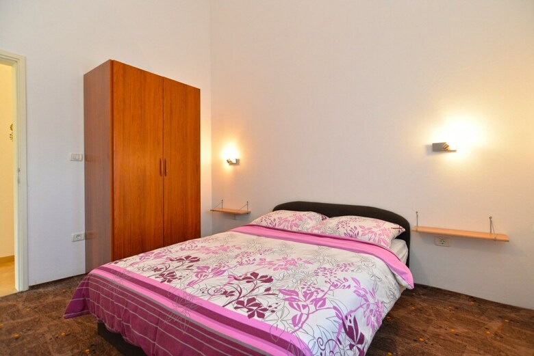 Apartment 1773
