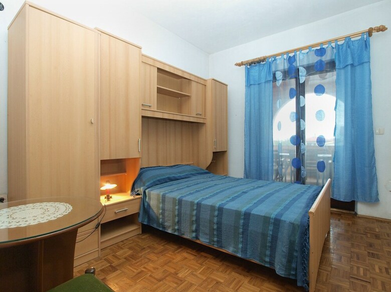Apartment 1775