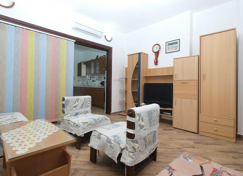 Apartment 1775