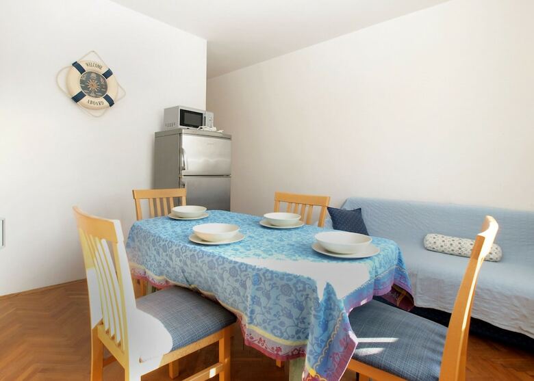 Apartment 1804