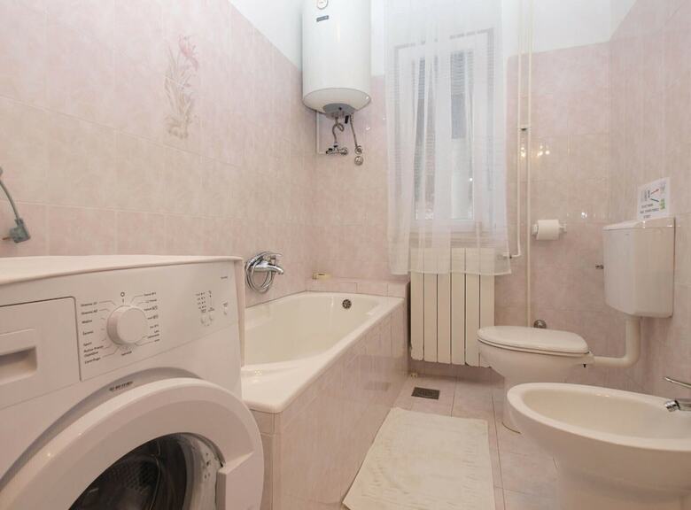 Apartment 1779