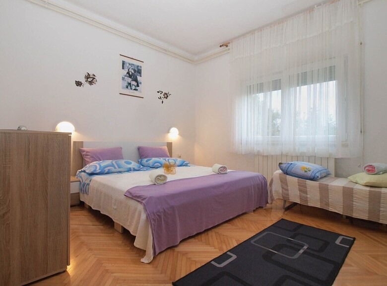 Apartment 1779