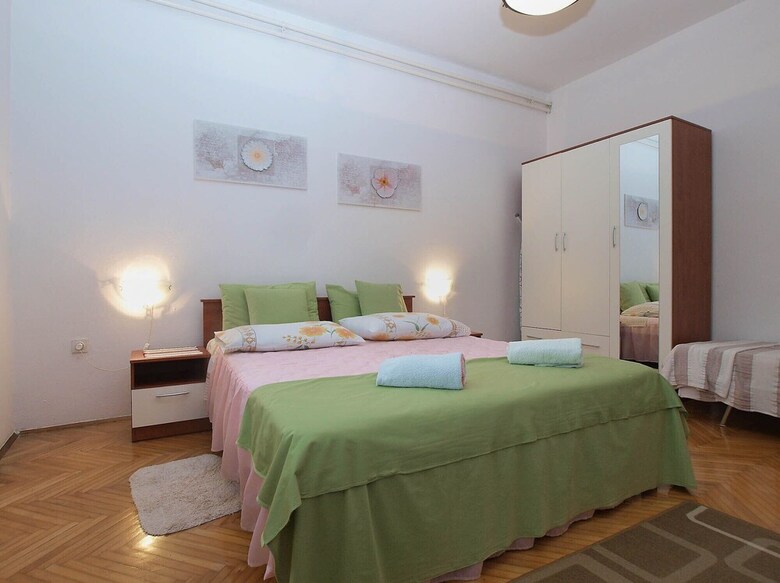 Apartment 1779