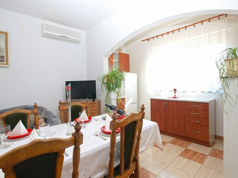 Apartment 1789