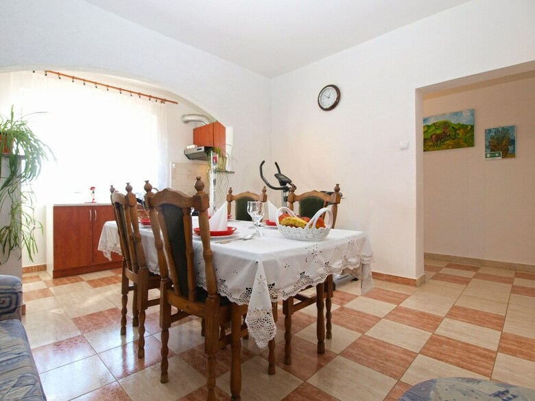 Apartment 1789