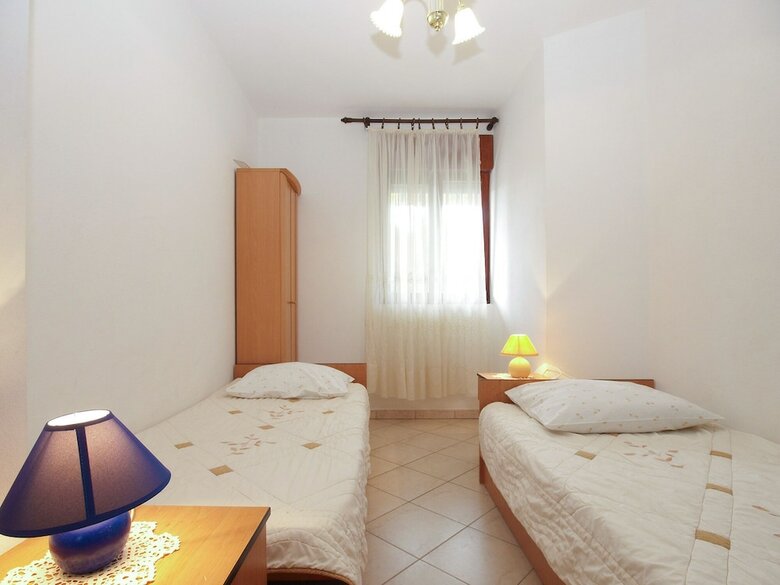 Apartment 1858