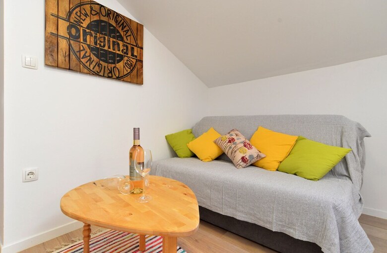 Apartment 1845