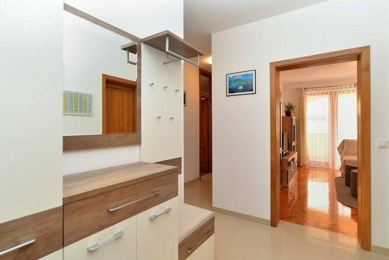 Apartment 1807