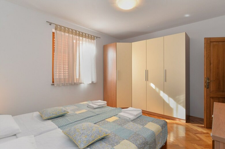 Apartment 1807