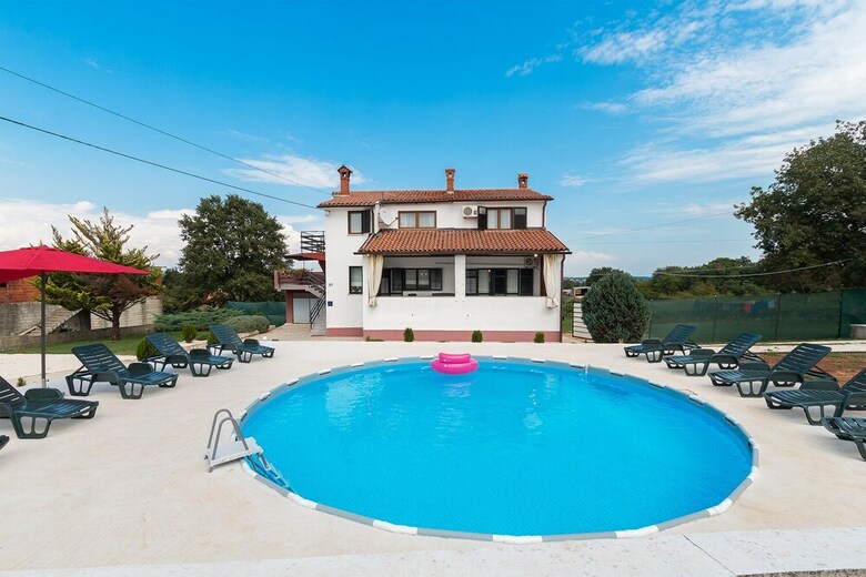 Villa Apartment 1816