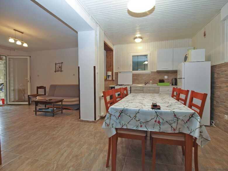 Apartment 1954