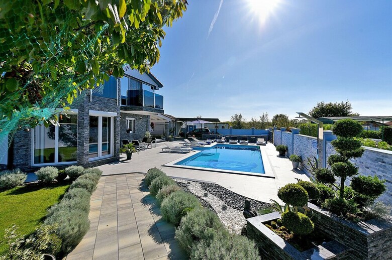 Villa House 1971