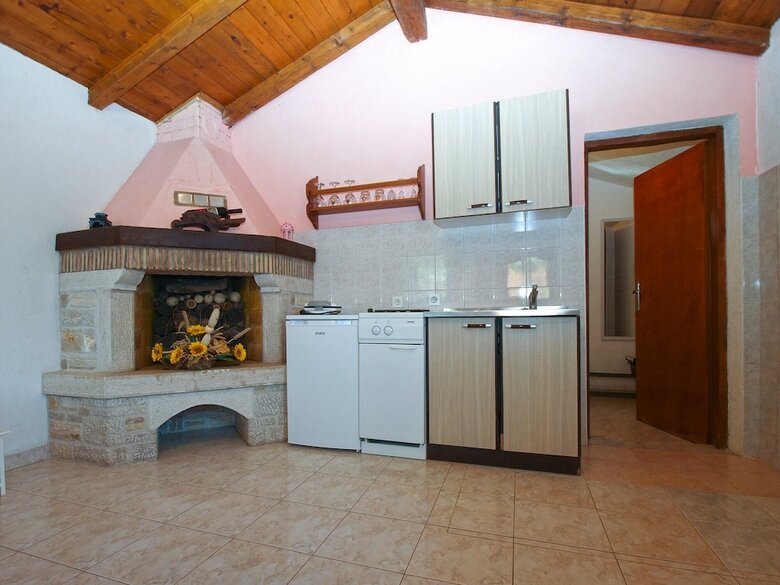 Apartment 1876
