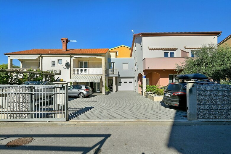 Apartment 1964