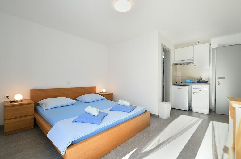 Apartment 1964