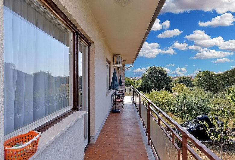 Apartment 1947