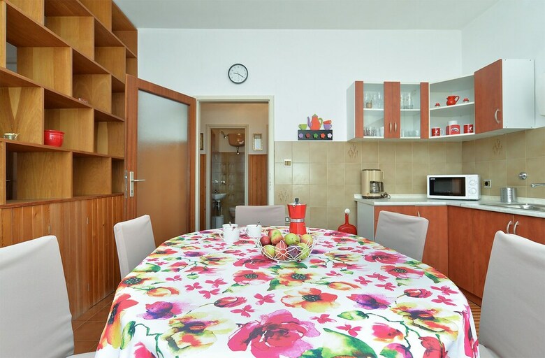 Apartment 1947