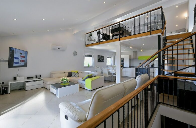 Apartment 1955