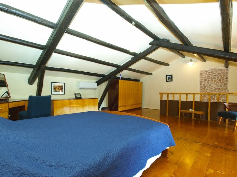 House 1974