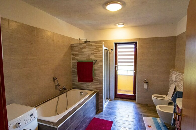Villa Apartment 1984