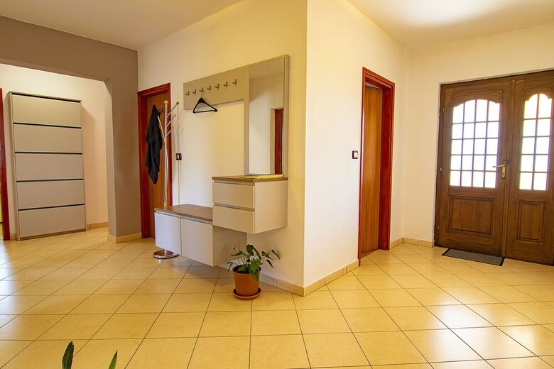 Villa Apartment 1984