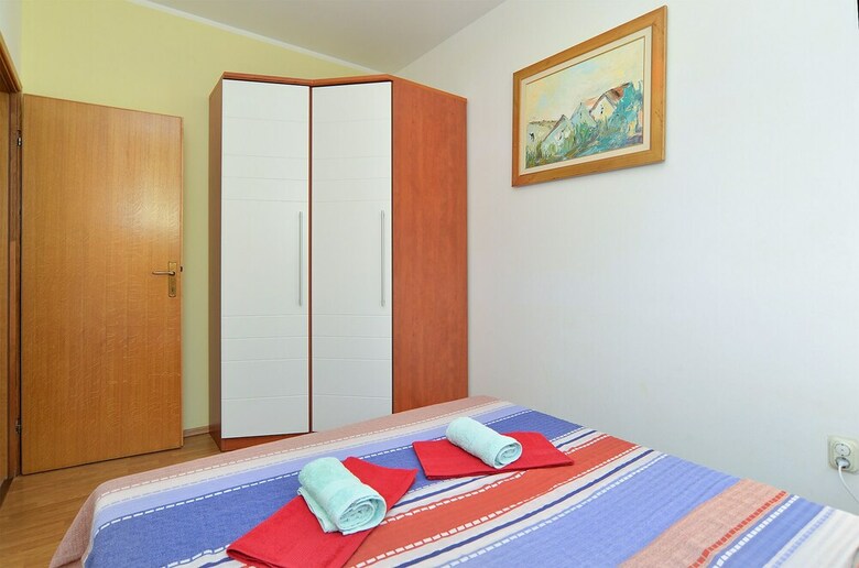 Apartment 1982