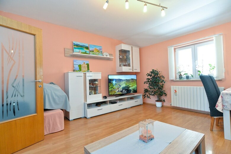 Apartment 1873
