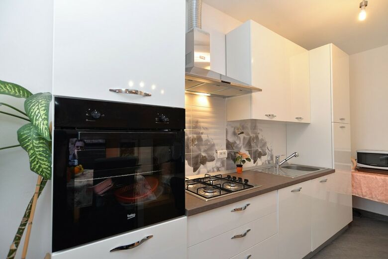 Apartment 1873