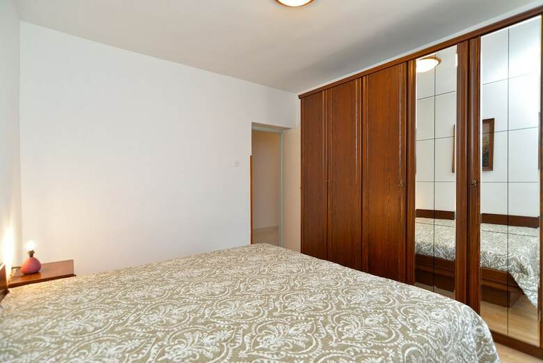 Apartment 1899