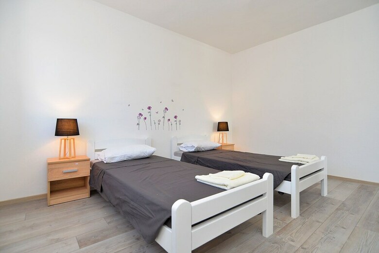 Apartment 1938