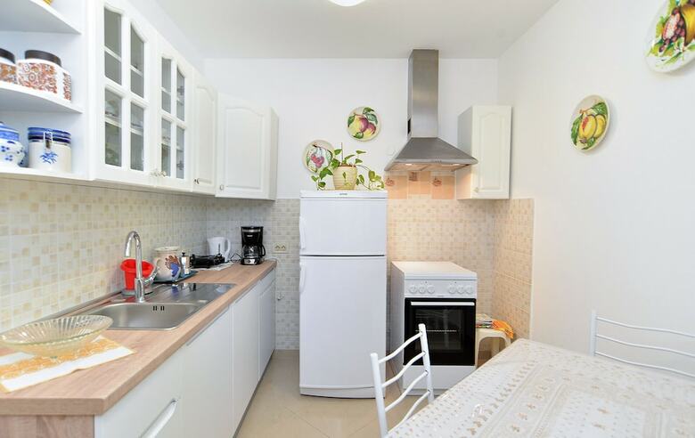 Apartment 1910
