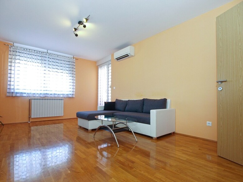 Apartment 1920