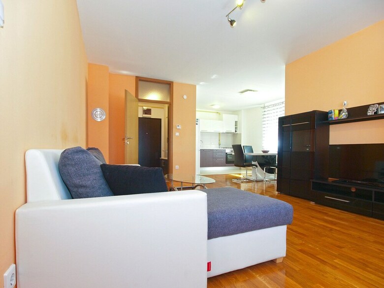 Apartment 1920