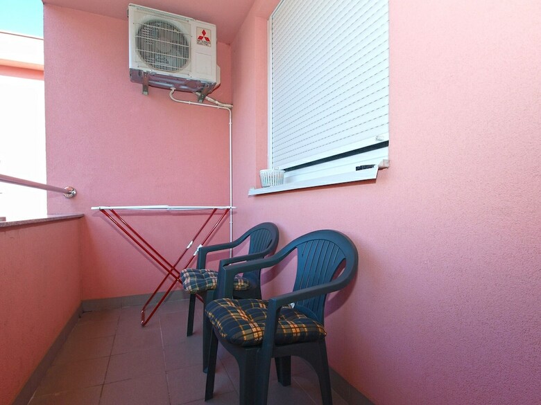 Apartment 1920