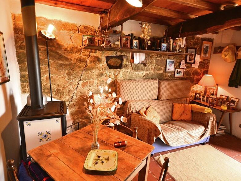 Beautiful Cottage In Pescia With Jacuzzi