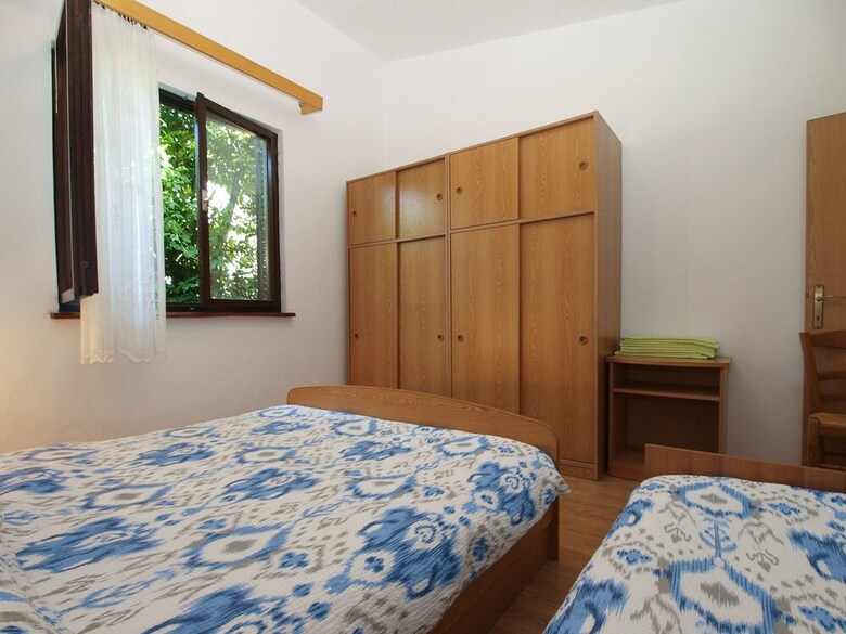 Apartment 1907