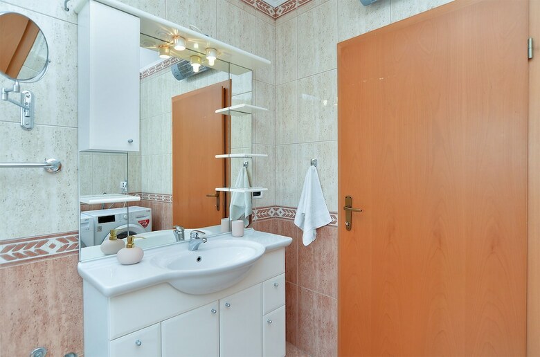 Apartment 1917