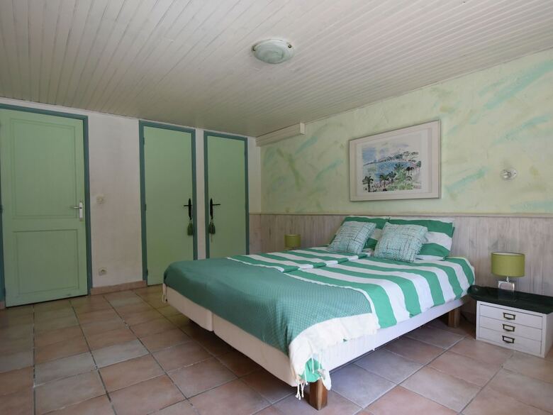 Peaceful Villa Near Fr�jus Beach With Private Pool
