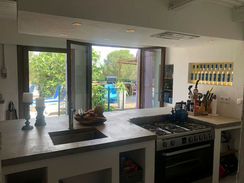 Peaceful Villa Near Fr�jus Beach With Private Pool
