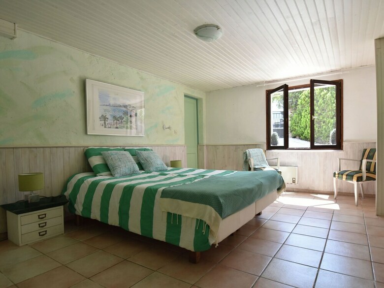 Peaceful Villa Near Fr�jus Beach With Private Pool