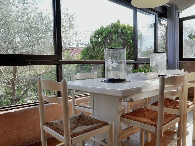 Peaceful Villa Near Fr�jus Beach With Private Pool