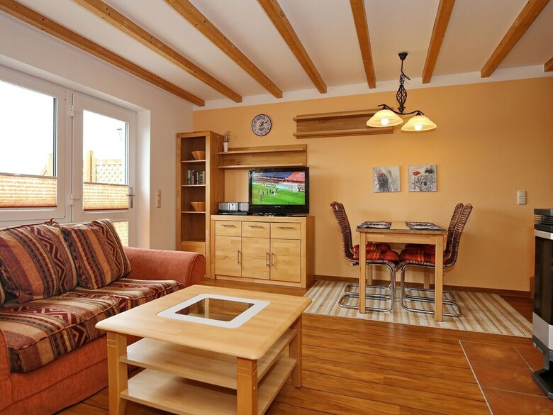 Beautiful Holiday Home In K�hlungsborn With Garden