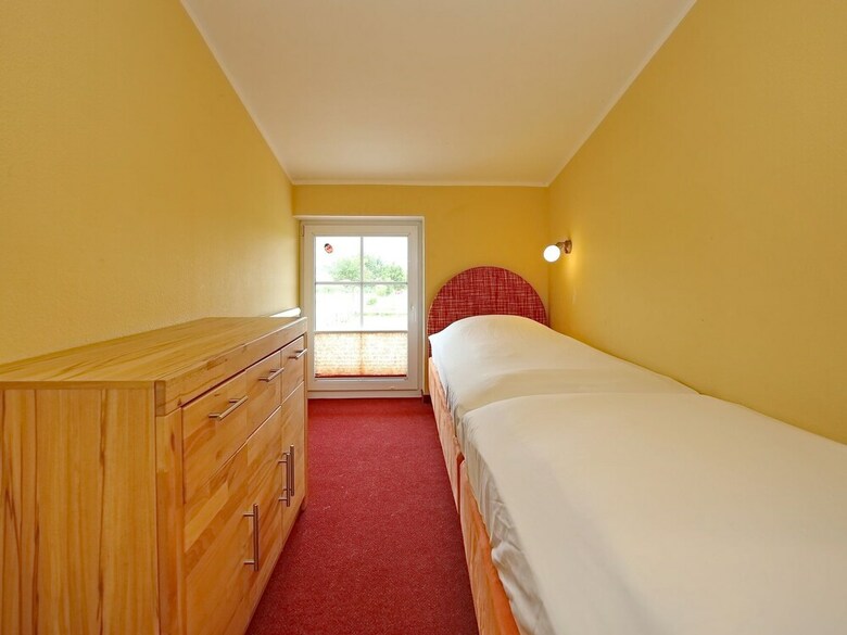 Beautiful Holiday Home In K�hlungsborn With Garden