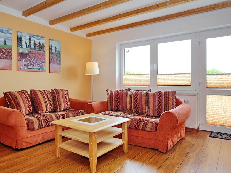 Beautiful Holiday Home In K�hlungsborn With Garden