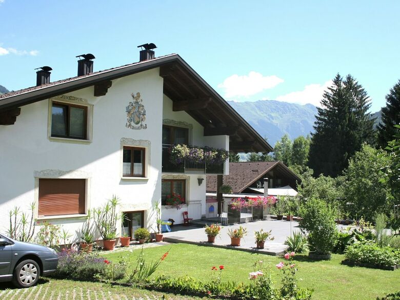 Cozy Apartment In Vandans With Shared Terrace