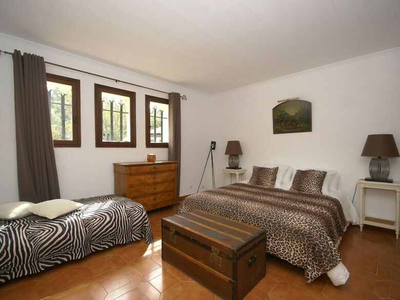 Top! Villa With Heated Jacuzzi, Private Pool, Large Lawn And Outdoor Kitchen